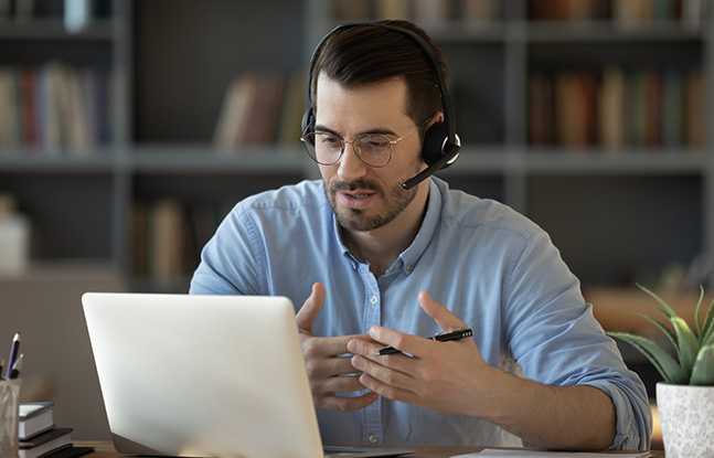 IT consulting laptop phone call help metting
